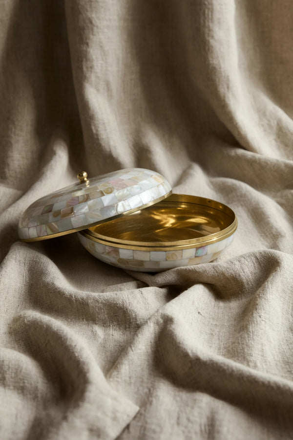 Golden Goblet Round Box