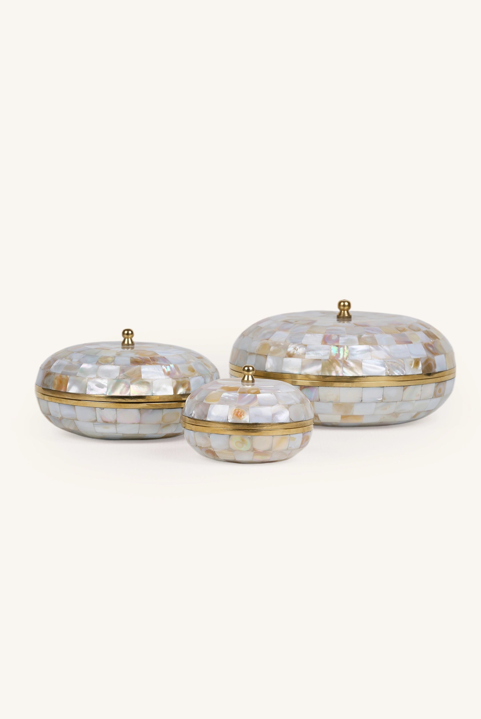 Golden Goblet Round Box