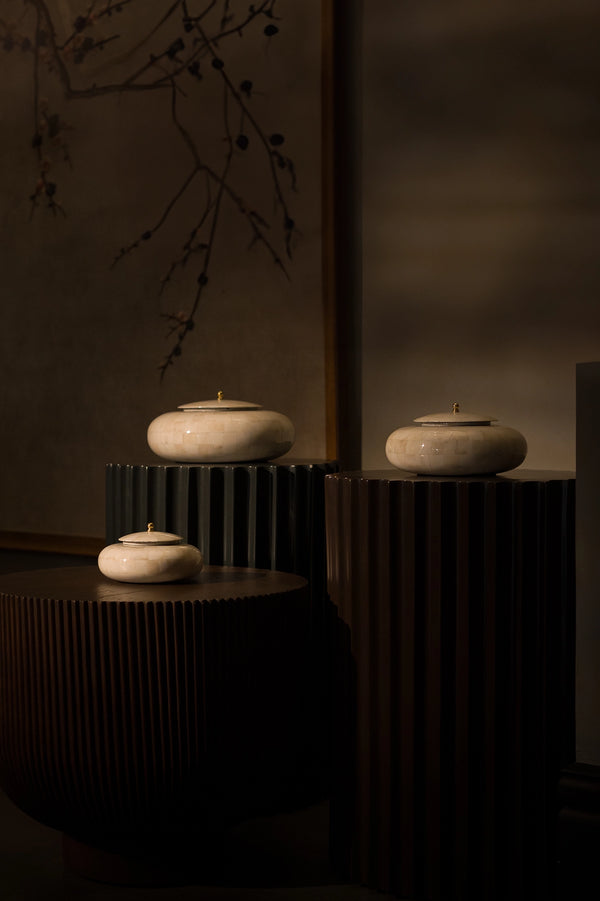 True Pearl Round Box