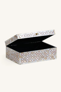 White Mirage Box