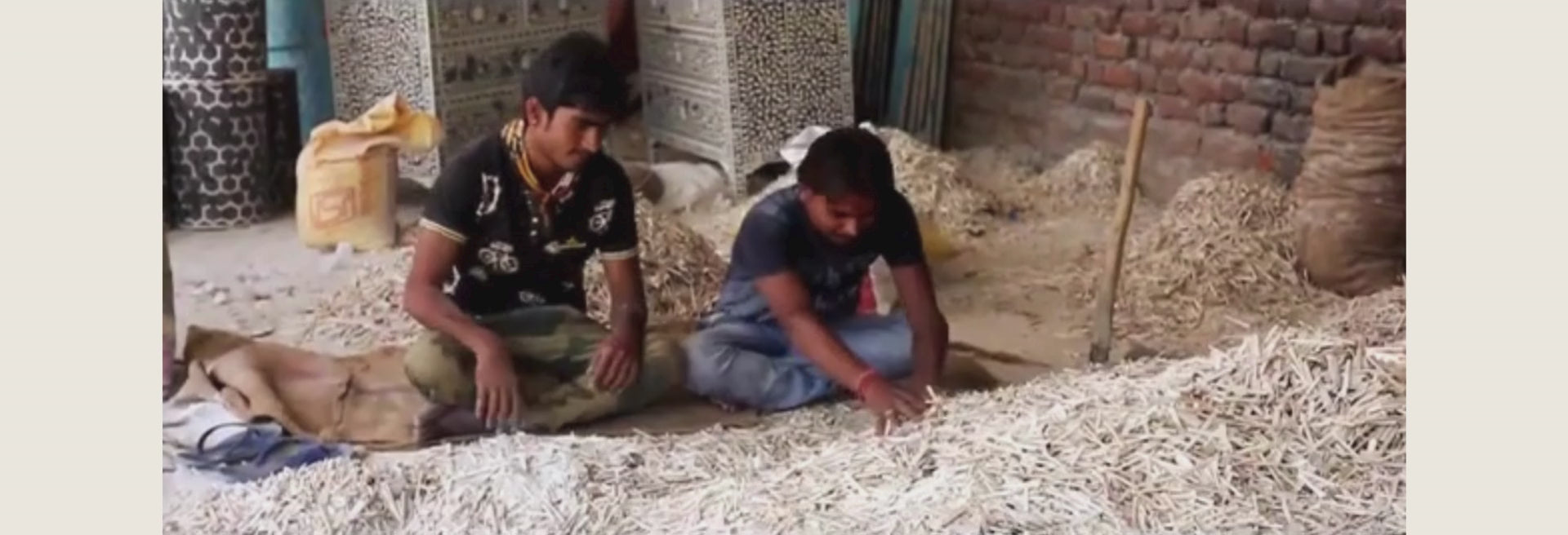 Load video: Video banner